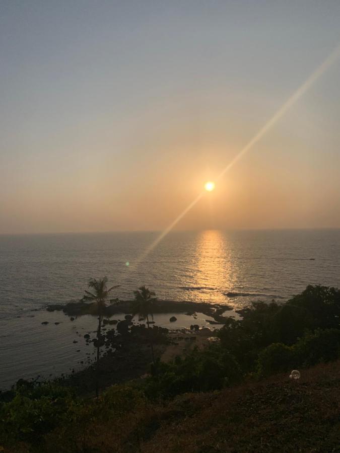 The Sunset Chalet Anjuna Exterior photo