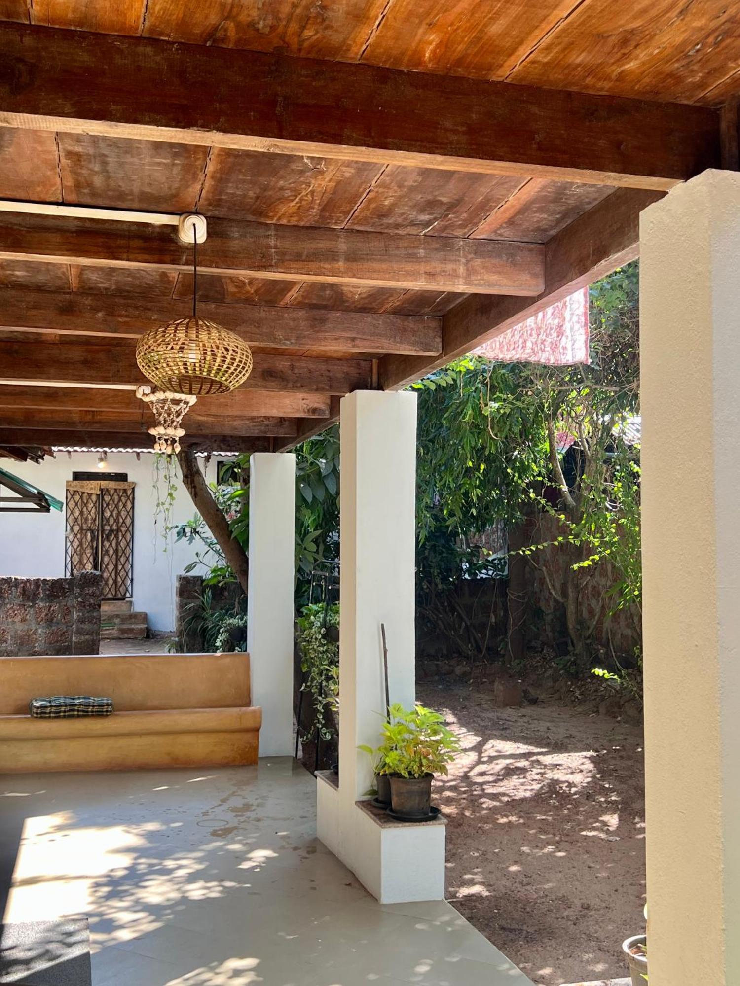 The Sunset Chalet Anjuna Exterior photo